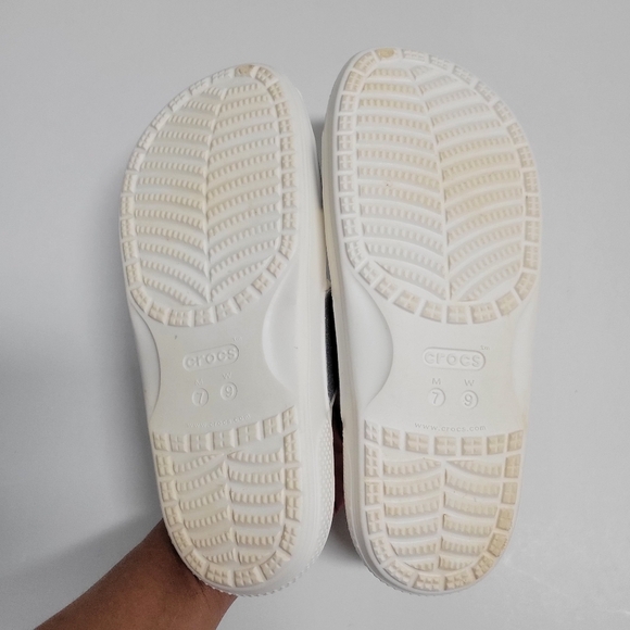 Crocs  Classic Glitter sandals Unisex M7 /W9. - Picture 4 of 8